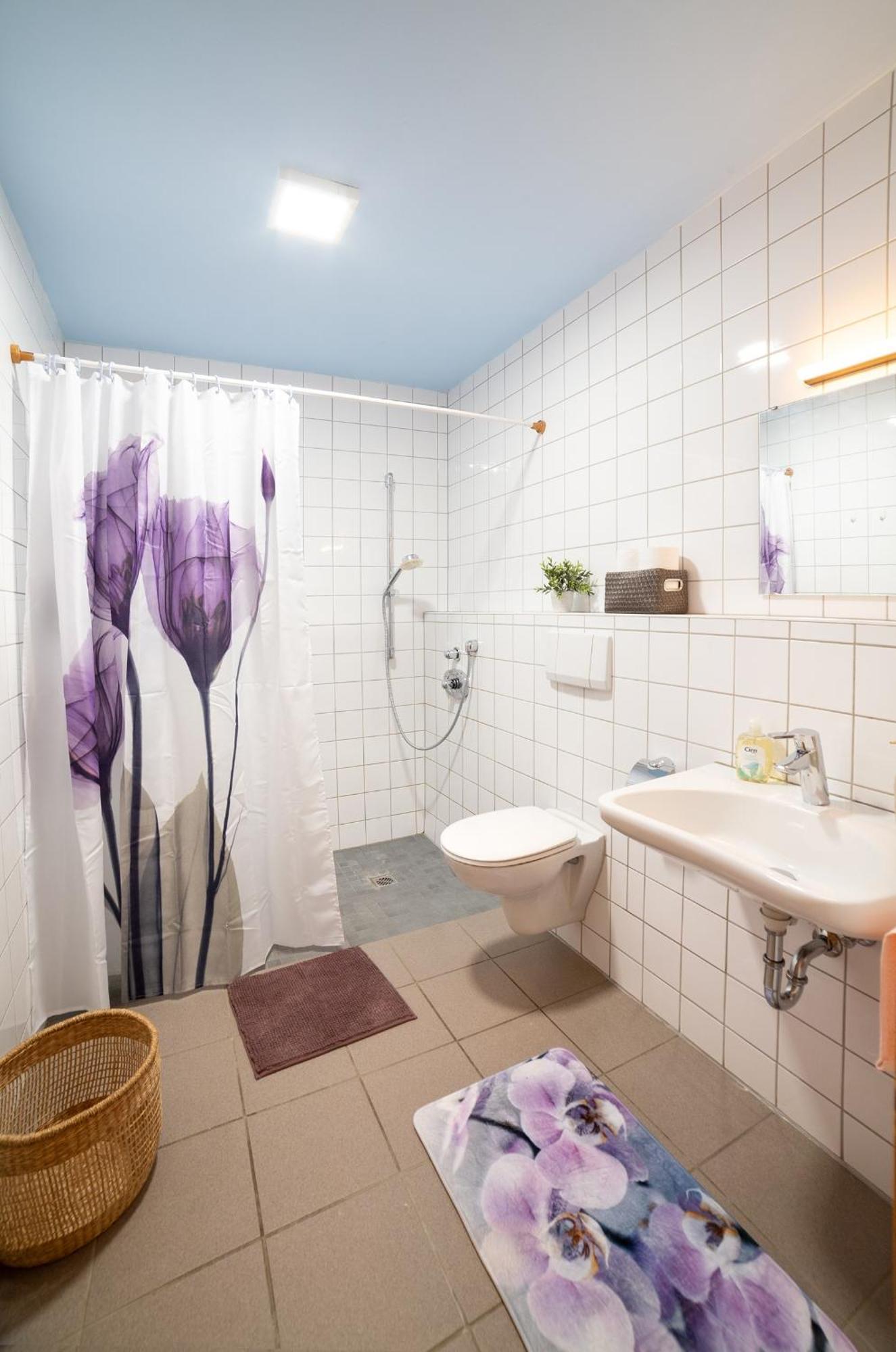 Апартаменты Haus Haas Zimmer&Fewo Лауда-Кёнигсхофен Экстерьер фото